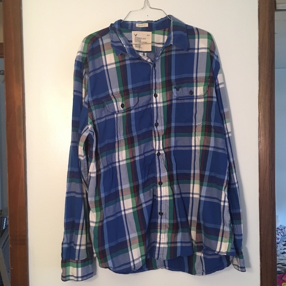 American Eagle Outfitters Tops - American Eagle Vintage Fit Long Sleeve Button Down